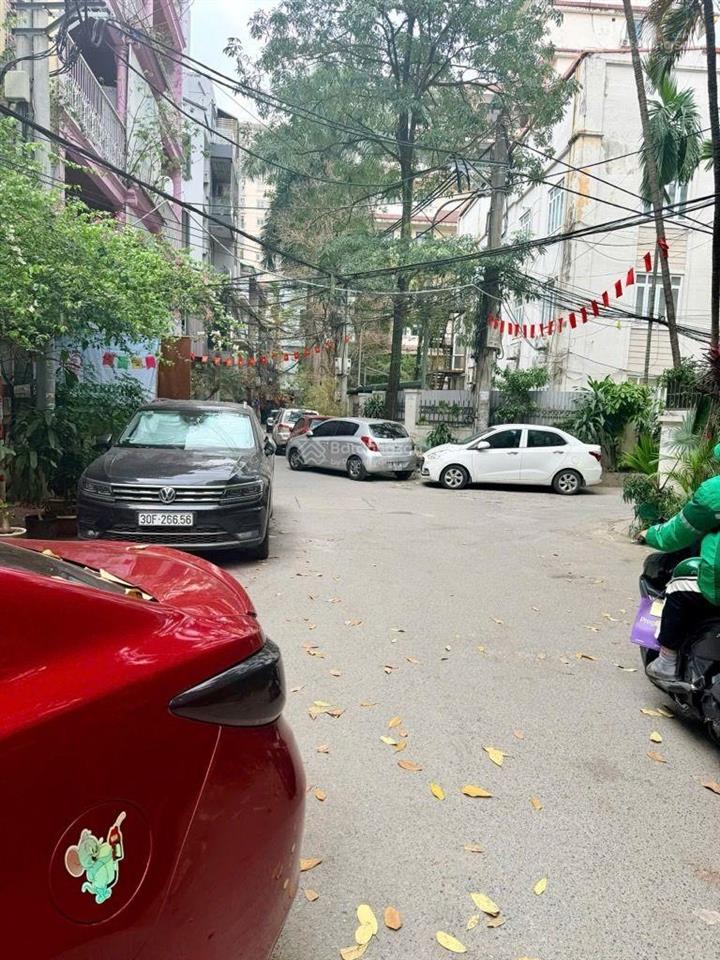 Trung kính oto tránh 105m2 xây 4.5 tầng. khu vip, giá cực tốt. phù hợp xây toà vp hoặc.toà ch mini