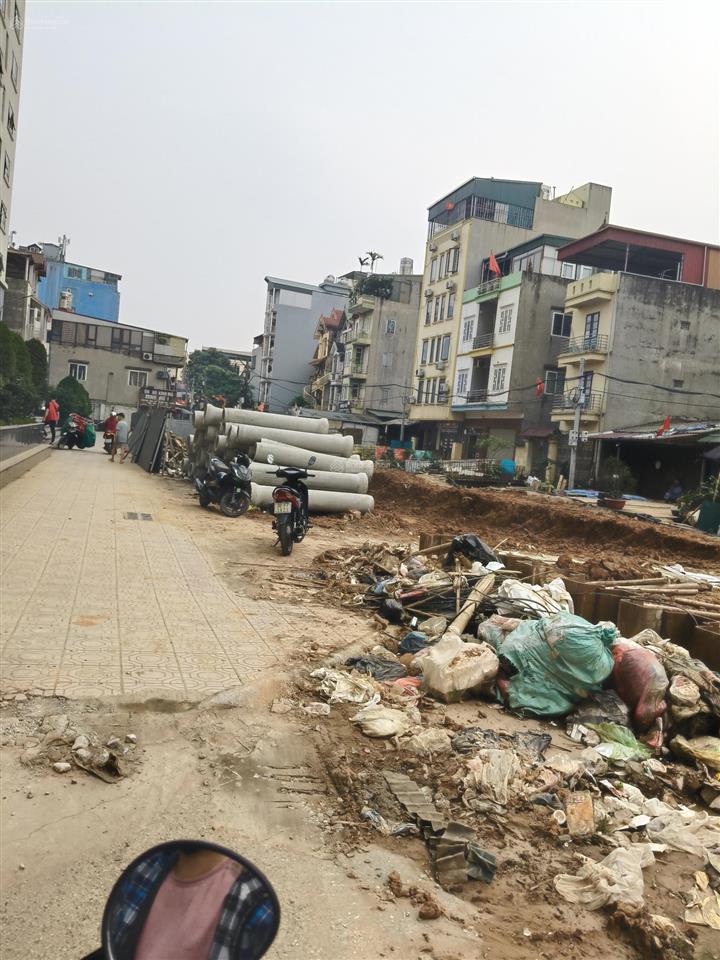 Toà chmn ở xuân đỉnh  ngoại giao đoàn, dt 65m2 7 tầng mt 5m, dòng tiền 60tr/tháng. 40m ra oto