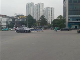 Toà chmn ở xuân đỉnh  ngoại giao đoàn, dt 65m2 7 tầng mt 5m, dòng tiền 60tr/tháng. 40m ra oto