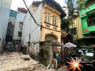 Đất ngõ 603 lạc long quân, ngõ thông oto vào nhà. dt 37m2 mt 3.5m. cách 15m ra mặt ngõ 3 oto tránh