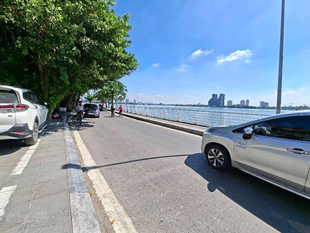 Bán toà vp khu liên cơ ô tô tránh vỉa hè rộng, khu vip. gần hồ tây. dt 110m2 mt 6m xây 10 tầng