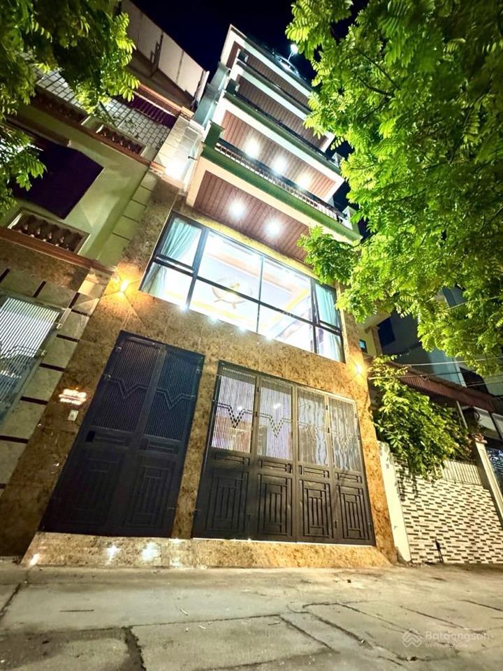 Xuân đỉnh 70m2 6 tầng thang máy, mt 6m, vuông vắn. oto tránh, ngõ thông. oto 7 chỗ ngủ trong nhà