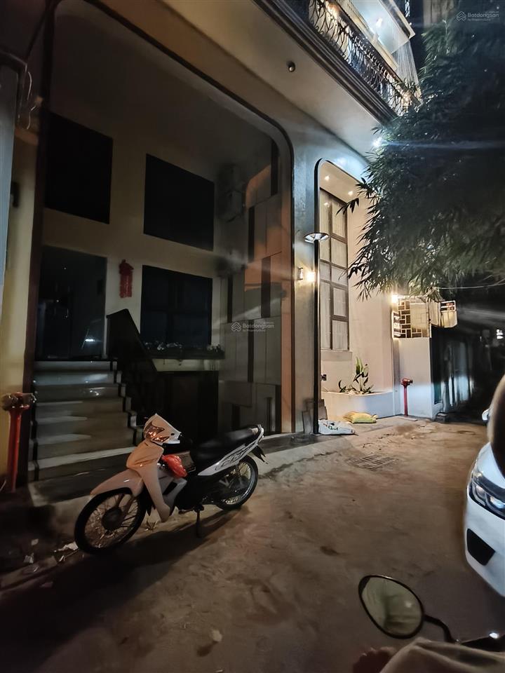 Tòa ccmn tại nguyễn khang  cầu giấy dt 155m² 8 tầng "7 nổi 1 hầm" mt 6.4m dòng tiền 220tr