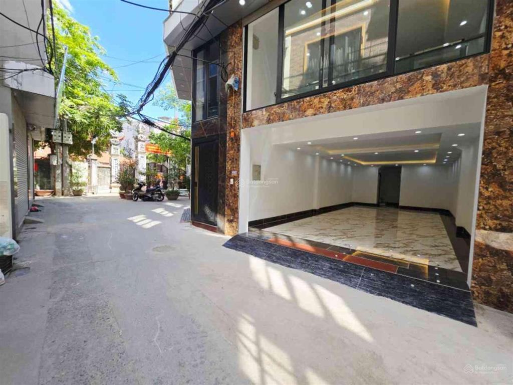 Hiếm! nhà mới xuân la thang máy ô tô chỉ 18,8 tỷ 60m² 6 tầng mt 4,5m.