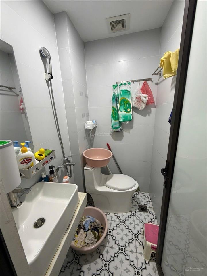 Bán nhà phố xuân la. dt 50m2 2 phòng ngủ, 1 khách, 1 bếp, ban công sáng thoáng