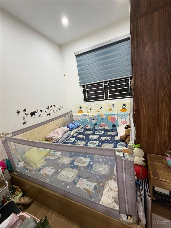 Bán nhà phố xuân la. dt 50m2 2 phòng ngủ, 1 khách, 1 bếp, ban công sáng thoáng