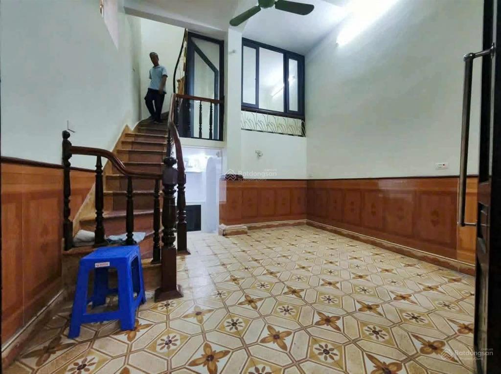 Bán nhà 50m², 3 tầng, lạc long quân  đối diện lotte mai nha, cách phố 40m