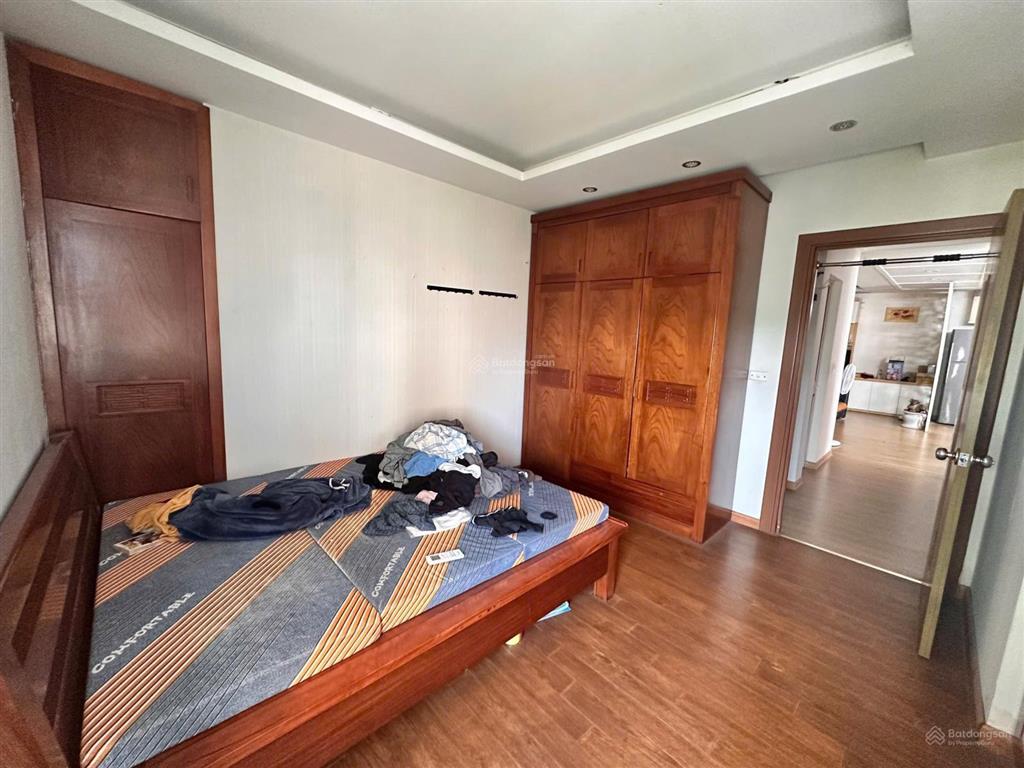 Bán nhà riêng ngõ 41 thái hà, đống đa. dt 42m2 x 5 tầng, mặt tiền 3.8m, giá 12.2 tỷ. 0983 237 ***