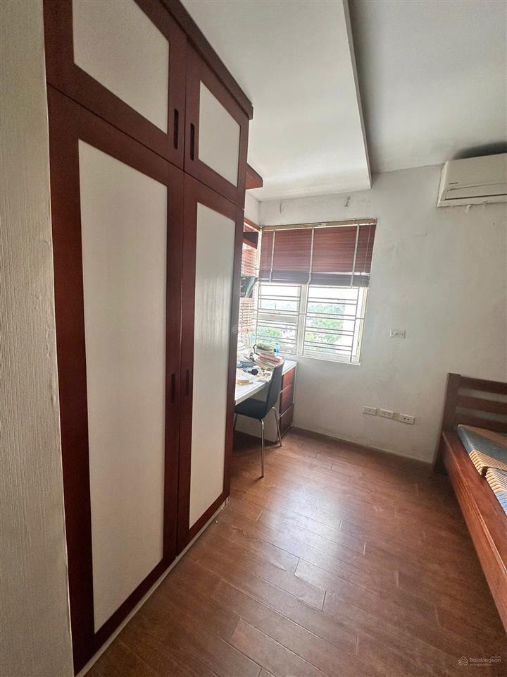 Bán nhà riêng ngõ 41 thái hà, đống đa. dt 42m2 x 5 tầng, mặt tiền 3.8m, giá 12.2 tỷ. 0983 237 ***