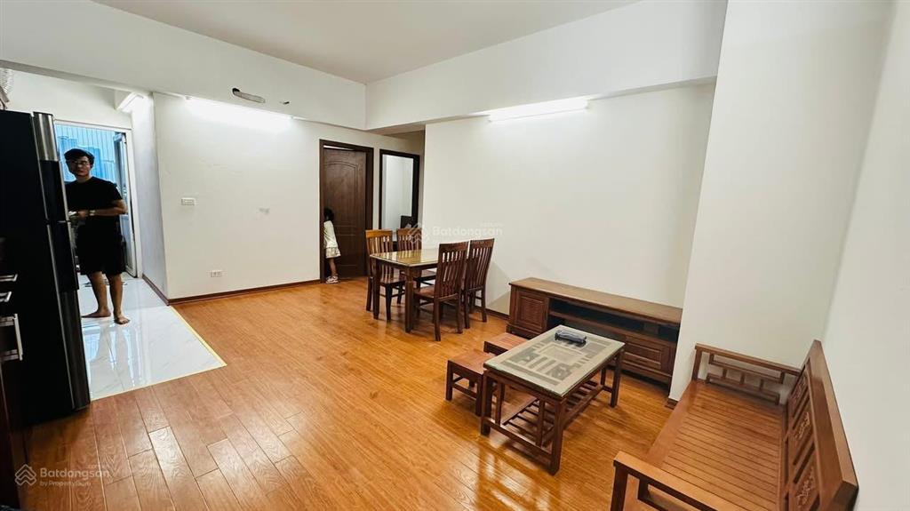 Cho thuê căn hộ chung cư toà hh2 bắc hà, 15 tố hữu, thanh xuân. dt 106m2 3pn,11tr/tháng. 0983 237 ***