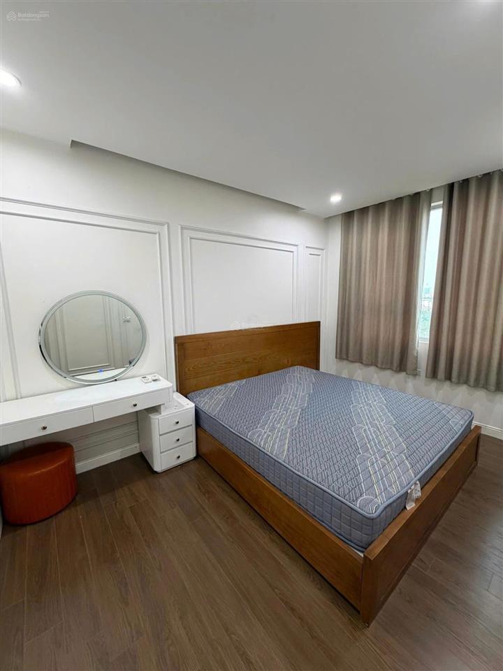 Bán căn hộ chung cư toà 17t8 hoàng đạo thuý, yên hoà. dt 65m2 1pn( sửa được 2pn),4.98 tỷ.0983 237 ***
