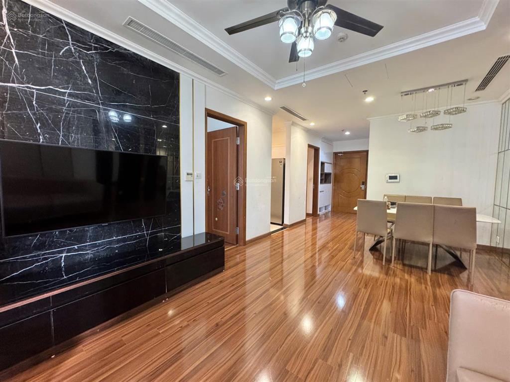 Cho thuê căn hộ chung cư vinhomes nguyễn chí thanh, đống đa. 86m2 2pn 2vs, 24.5tr/tháng. 0983 237 ***