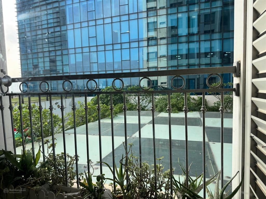 Cho thuê căn hộ chung cư vinhomes nguyễn chí thanh, đống đa. 86m2 2pn 2vs, 24.5tr/tháng. 0983 237 ***