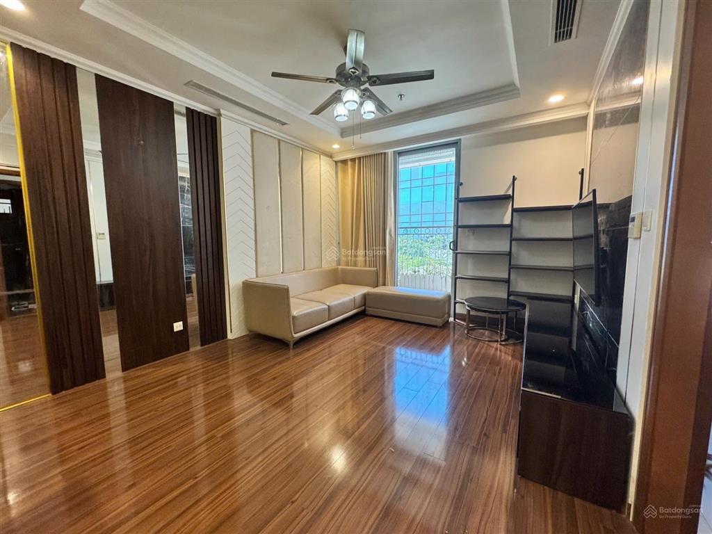 Cho thuê căn hộ chung cư vinhomes nguyễn chí thanh, đống đa. 86m2 2pn 2vs, 24.5tr/tháng. 0983 237 ***
