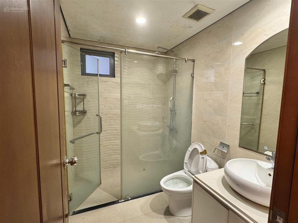 Cho thuê căn hộ chung cư vinhomes nguyễn chí thanh, đống đa. 86m2 2pn 2vs, 24.5tr/tháng. 0983 237 ***