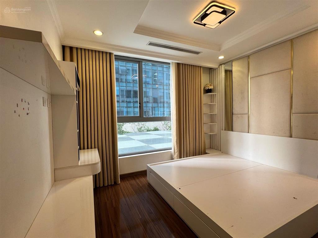 Cho thuê căn hộ chung cư vinhomes nguyễn chí thanh, đống đa. 86m2 2pn 2vs, 24.5tr/tháng. 0983 237 ***