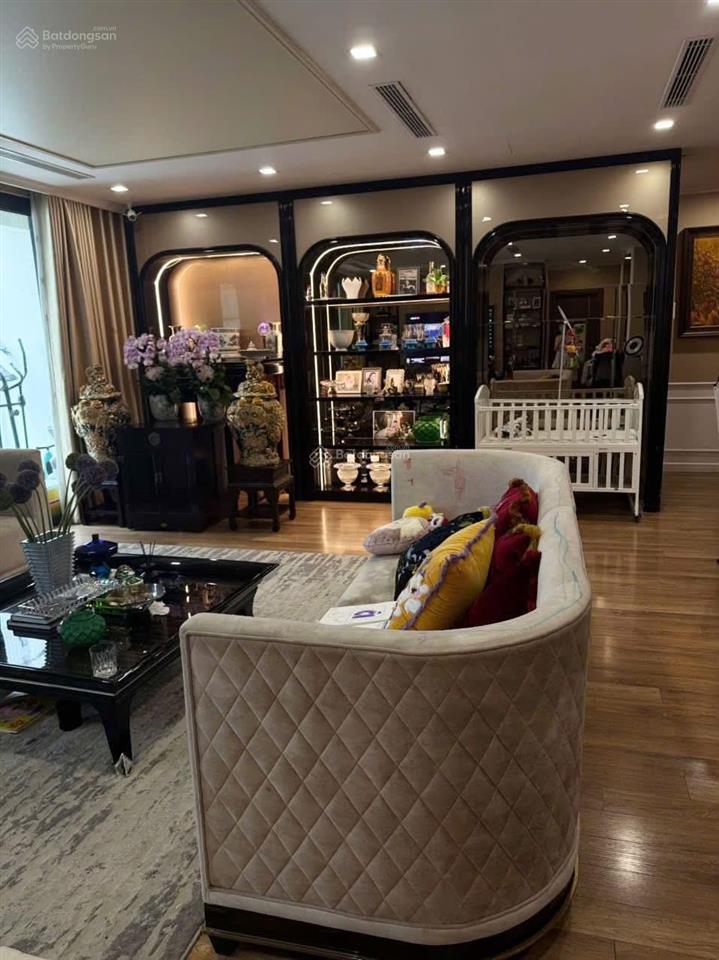 Cho thuê căn hộ chung cư vinhomes metropolis  liễu giai, 100m2 3pn full đồ, 39tr/tháng. 0983 237 ***