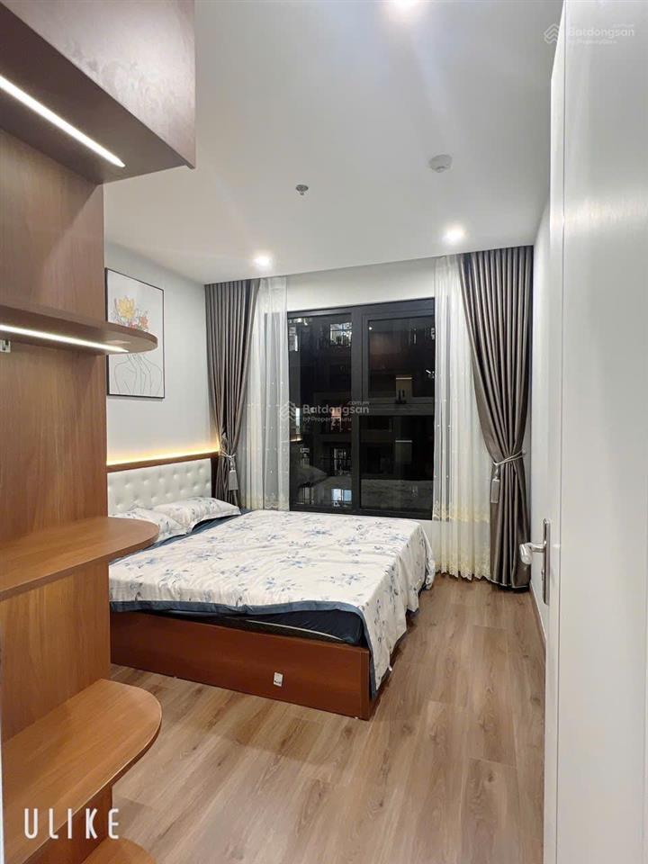 Bán căn hộ chung cư tòa 18t lê văn lương, yên hòa. dt 116m2 3pn 2vs, giá 8.7 tỷ.  0983 237 ***