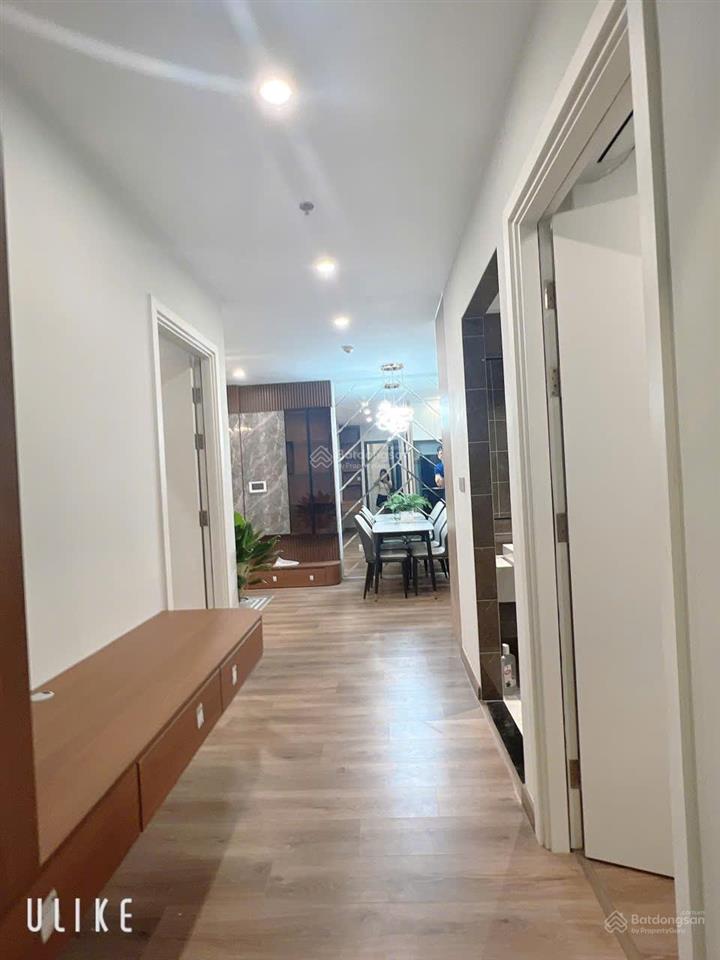 Bán căn hộ chung cư tòa 18t lê văn lương, yên hòa. dt 116m2 3pn 2vs, giá 8.7 tỷ.  0983 237 ***