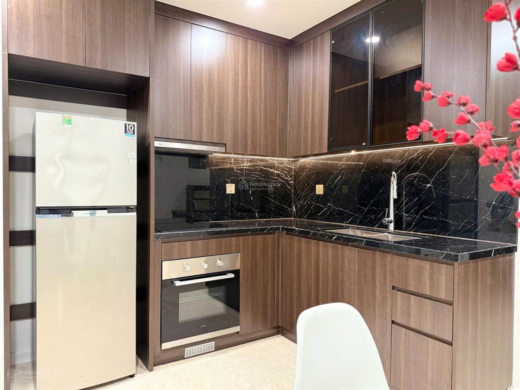 Bán căn hộ chung cư tòa ct1b vov mễ trì plaza, phường đại mỗ. dt 65m2 2pn 2vs, 5,05 tỷ. 0983 237 ***