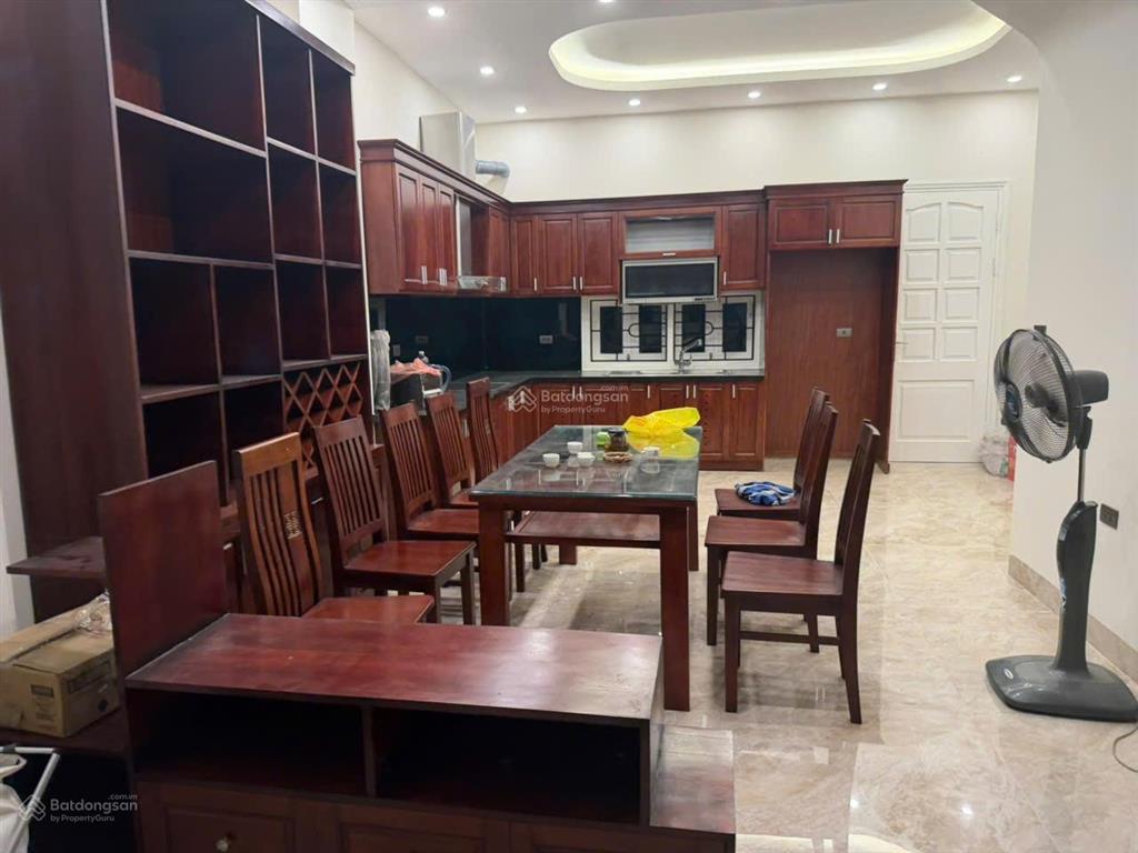 Cho thuê nhà riêng khu vực mạc thái tổ, yên hòa, cầu giấy. 45m2 x 5 tầng, giá 18tr/tháng.0983 237 ***