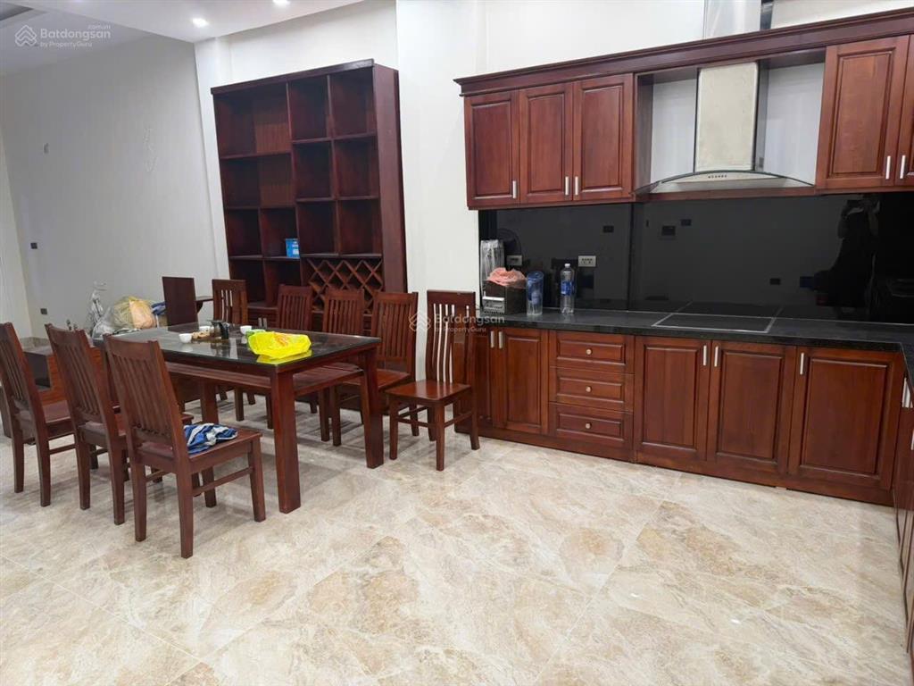 Cho thuê nhà riêng khu vực mạc thái tổ, yên hòa, cầu giấy. 45m2 x 5 tầng, giá 18tr/tháng.0983 237 ***