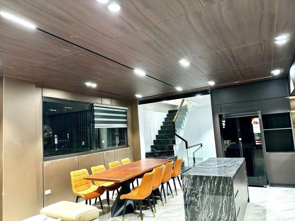 Độc, chất, đẹp vô cùng Nguyễn Thái Học 6 tầng thang máy ở, kinh doanh hơn 20 tỷ
