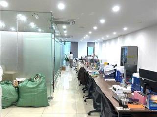 Cực thoáng, cực đẹp Quán Thánh 6 tầng thang máy vừa ở, vừa kinh doanh hơn 30 tỷ