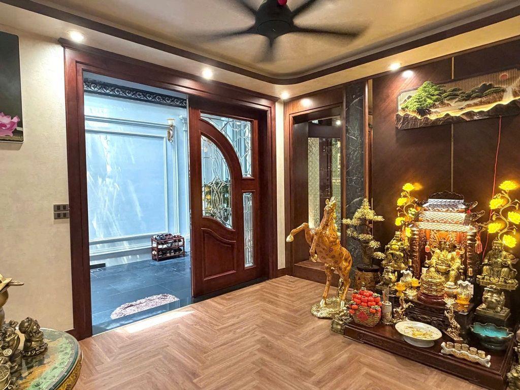 View hồ Hoàng Cầu 7 tầng thang máy Văn phòng, nội thất đẹp hơn 60 tỷ