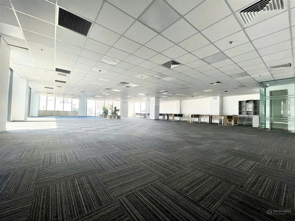 Bql cho thuê văn phòng ttc duy tân diện tích 550m2, cắt linh hoạt