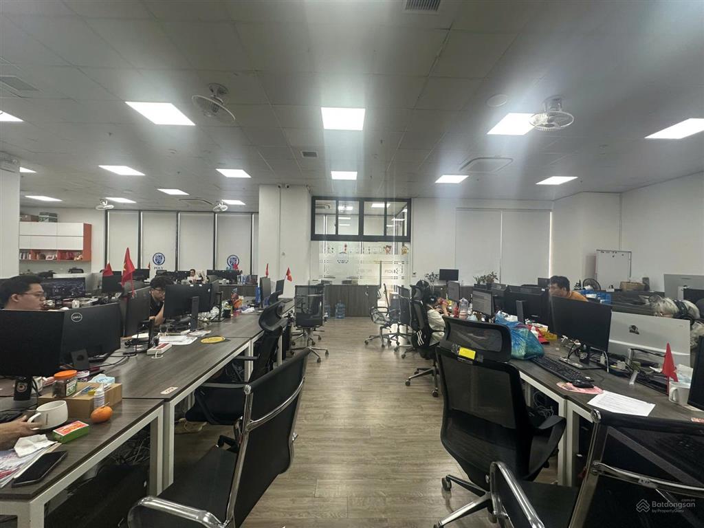 Chính chủ nhượng sàn văn phòng golden palace mễ trì 203m2