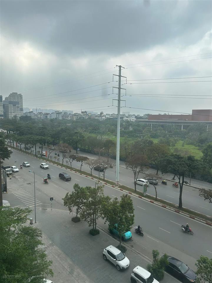 Chính chủ nhượng sàn văn phòng golden palace mễ trì 203m2