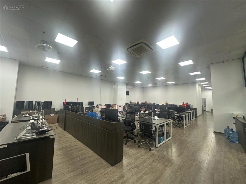 Chính chủ nhượng sàn văn phòng golden palace mễ trì 203m2