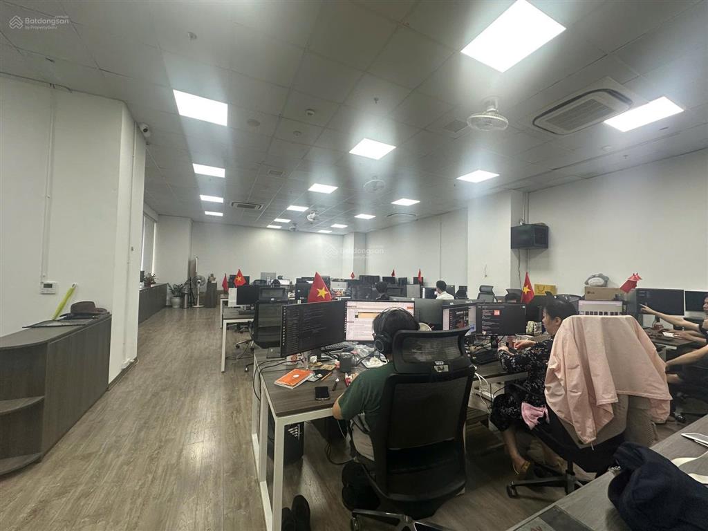 Chính chủ nhượng sàn văn phòng golden palace mễ trì 203m2