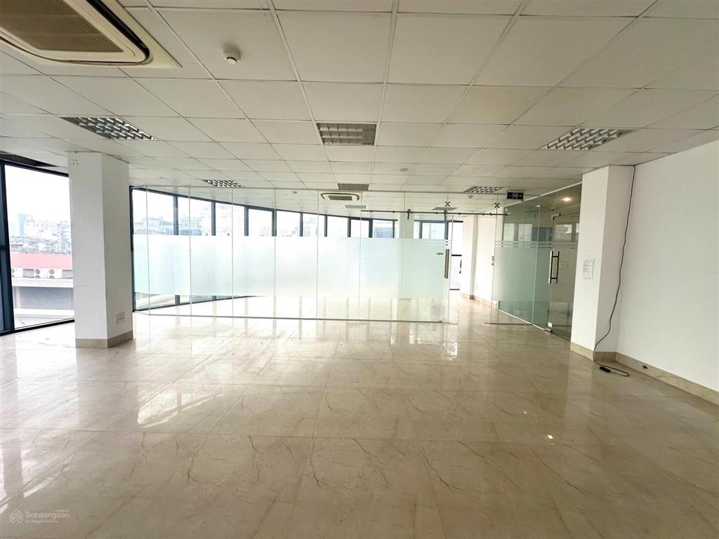 Cho thuê văn phòng nguyễn hoàng, 120m2, 18 triệu/tháng