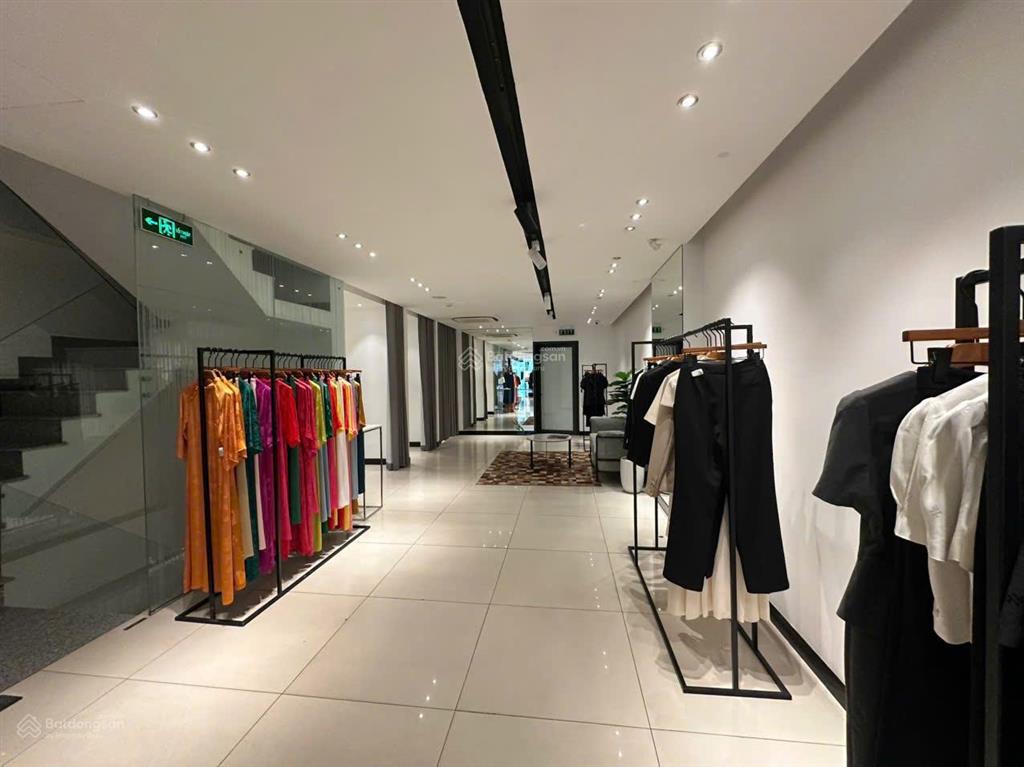 Chính chủ gửi, cần cho thuê văn phòng thái hà 220m2 38tr đầy đủ pccc phù hợp mọi mô hình