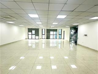 Cho thuê văn phòng tại phố duy tân 150m 31tr sàn vuông mặt tiền rộng