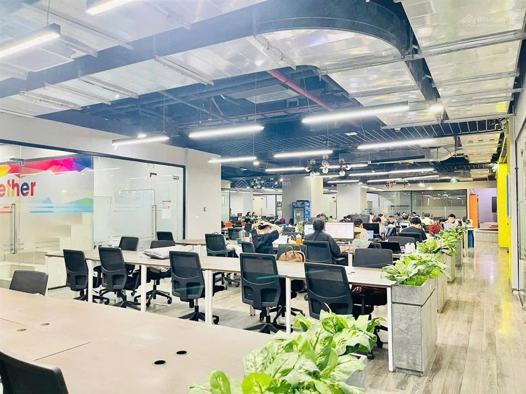 Cho thuê văn phòng 160m2 23tr giá siêu hời tại trần duy hưng, phường trung hòa, quận cầu giấy, hn