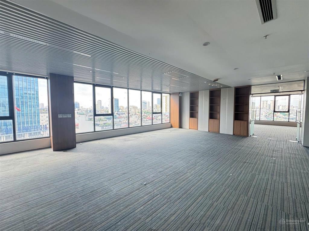 Bql sao mai building lê văn lương cho thuê văn phòng dt 350m2 cắt từ 90m2 bàn giao hoàn thiện