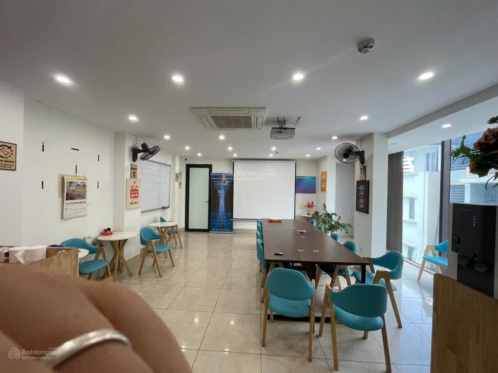 Cho thuê văn phòng lô góc siêu thoáng view đẹp 80m 16tr