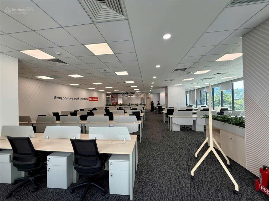 Cho thuê văn phòng central point trung kính, cầu giấy, 520m2, cắt từ 80m2