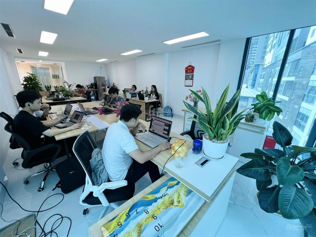 Cho thuê văn phòng 70m2, giá 13 triệu tại lê văn lương, nhân chính, thanh xuân