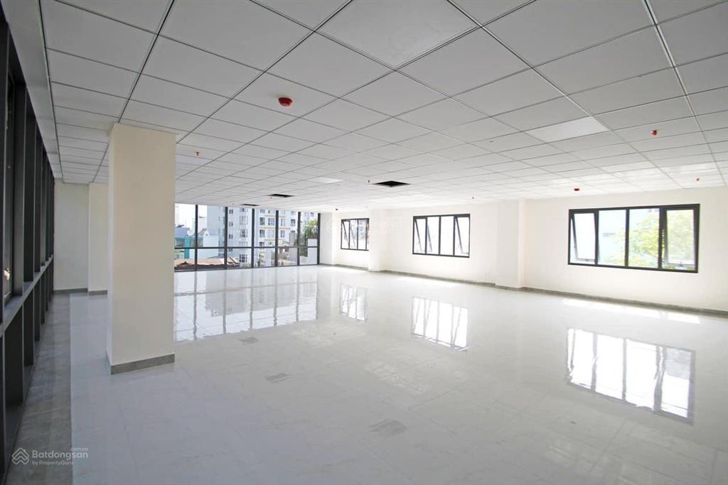 Cho thuê văn phòng nguyễn khánh toàn 200m 42 triệu/tháng
