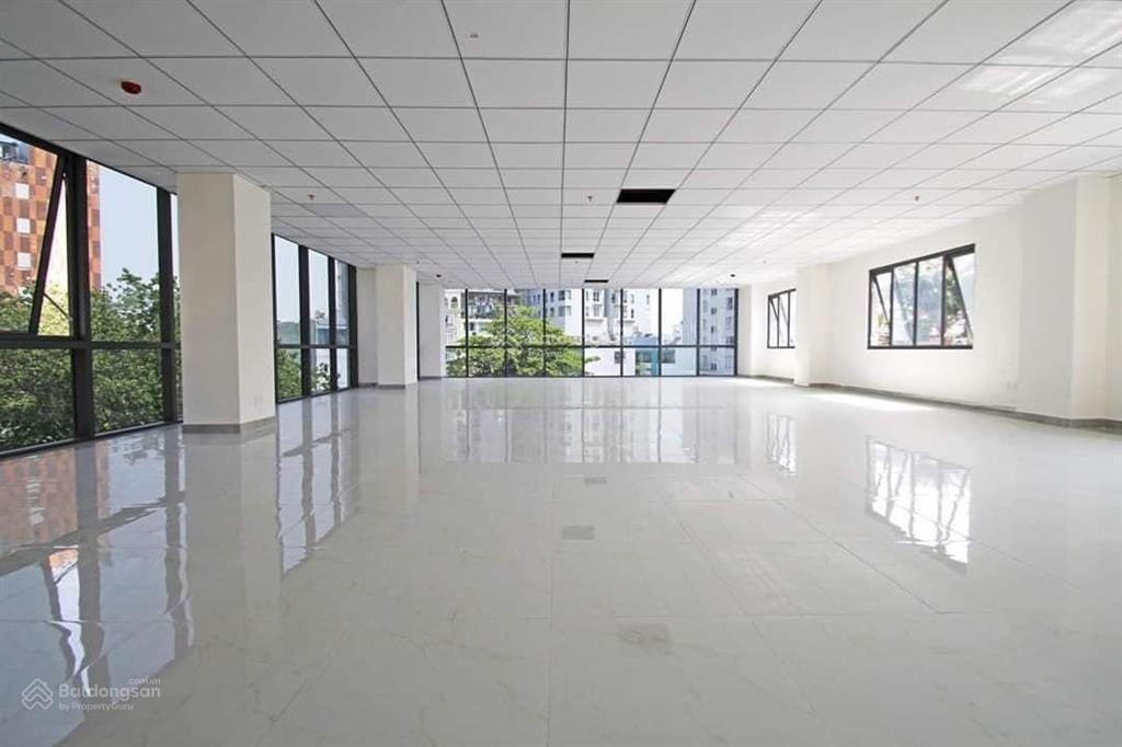 Cho thuê văn phòng nguyễn khánh toàn 200m 42 triệu/tháng