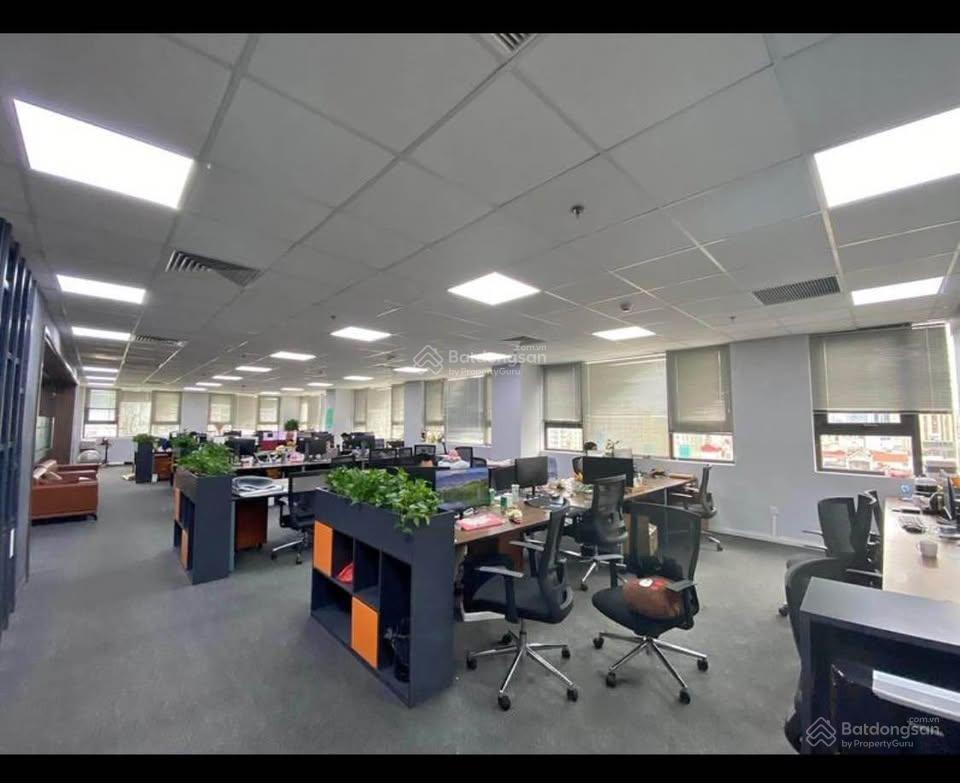 Cho thuê văn phòng khu ngoại giao đoàn, 260 nghìn/m2, 500m2 cắt từ 90m2, giá tốt, view đẹp