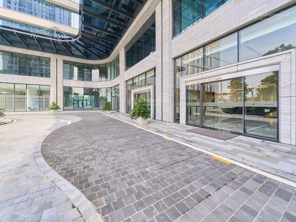 Bql cho thuê văn phòng pearl tower 800m2 cắt từ 100m2 giá 300k/m2