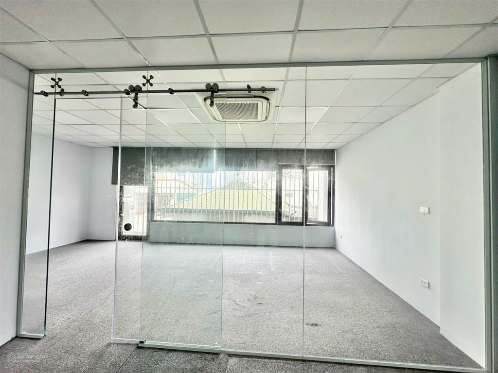 Cho thuê văn phòng đẹp tại phố trung kính, 25 triệu/th, 150m2, nhiều tiện ích