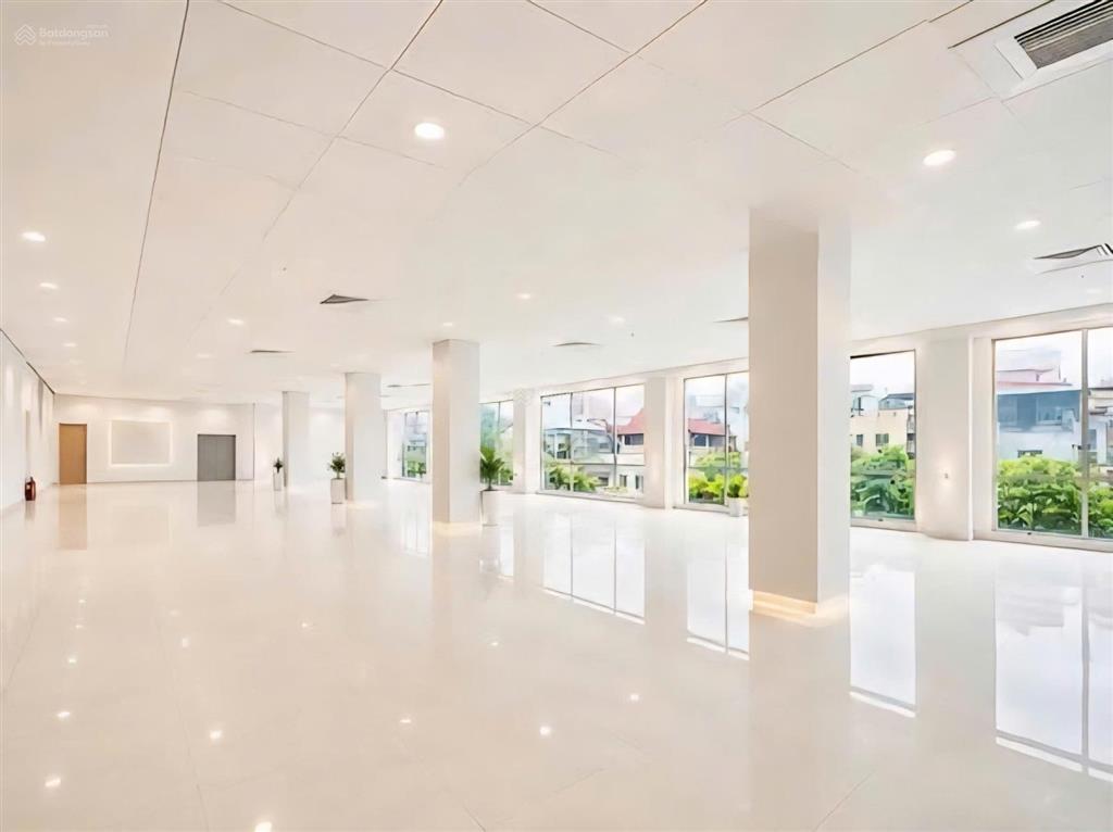Cho thuê gấp văn phòng 120m2, 30 triệu vnd tại mễ trì, nam từ liêm, hà nội