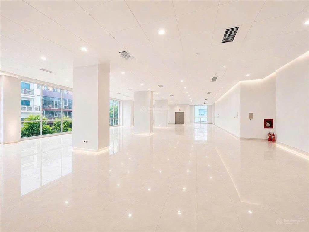 Cho thuê gấp văn phòng 120m2, 30 triệu vnd tại mễ trì, nam từ liêm, hà nội