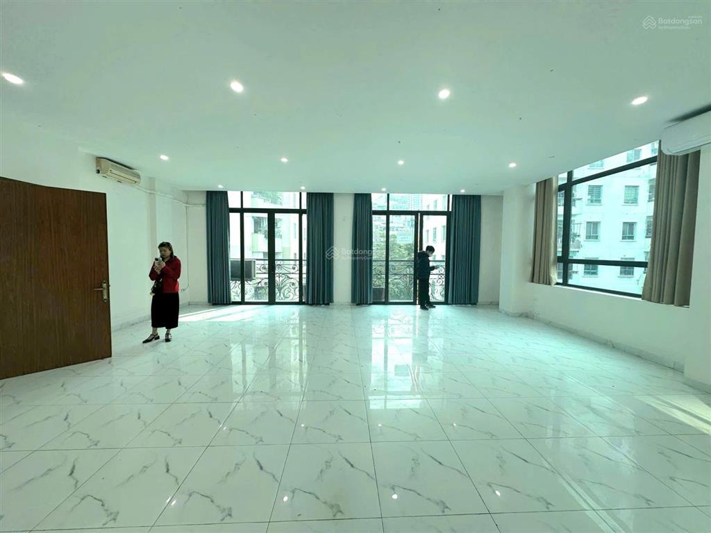Cho thuê văn phòng khúc thừa dụ 90m 15 triệu/tháng